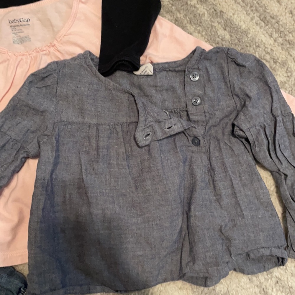 Gap Bundle - Picture 4 of 4